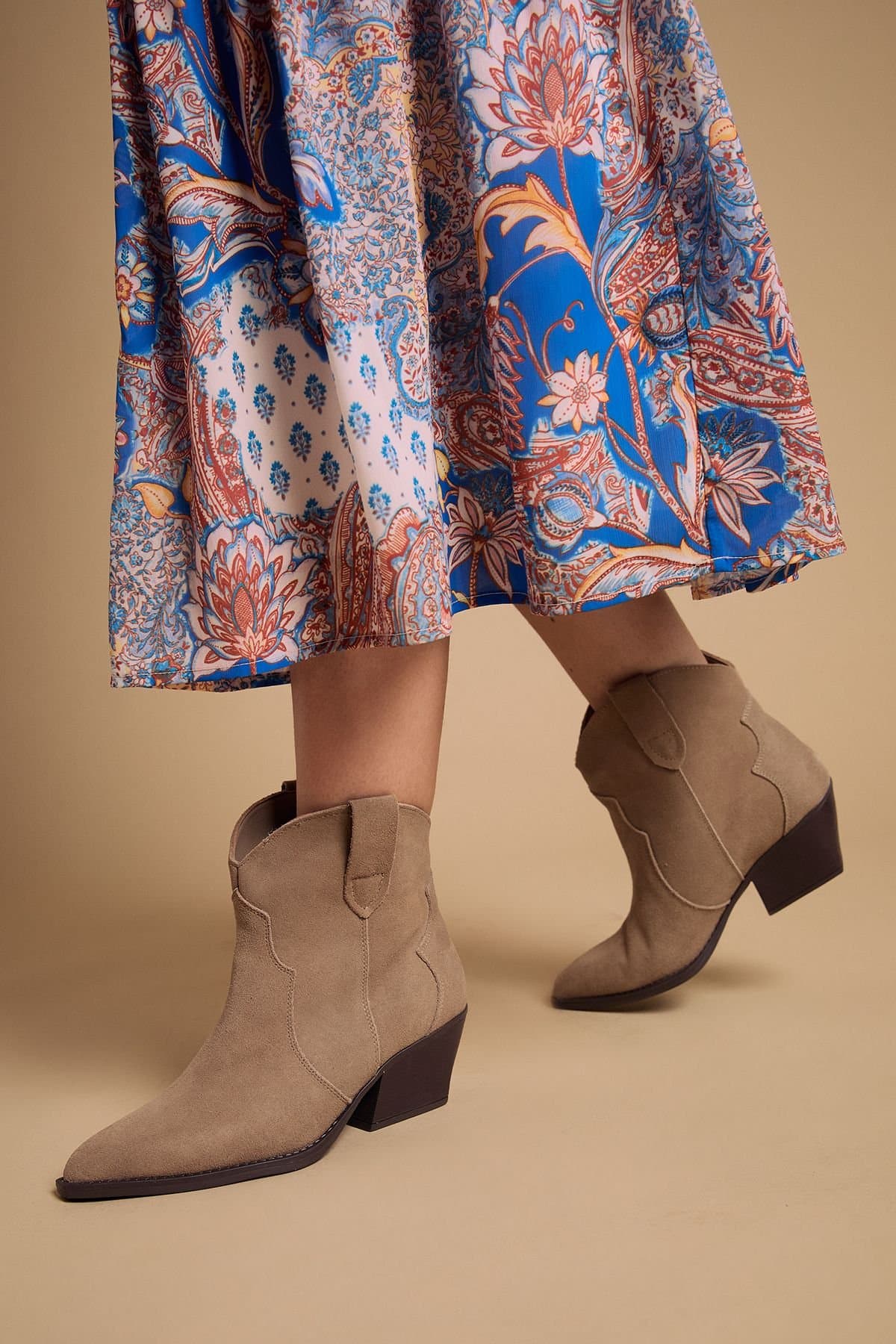 Oasis Oasis Women's Amber Real Suede Western Ankle Boots in Beige