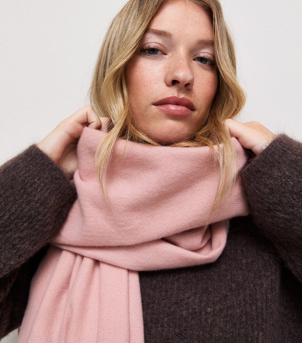 New Look Pink Classic Fringed Scarf New Look - 4