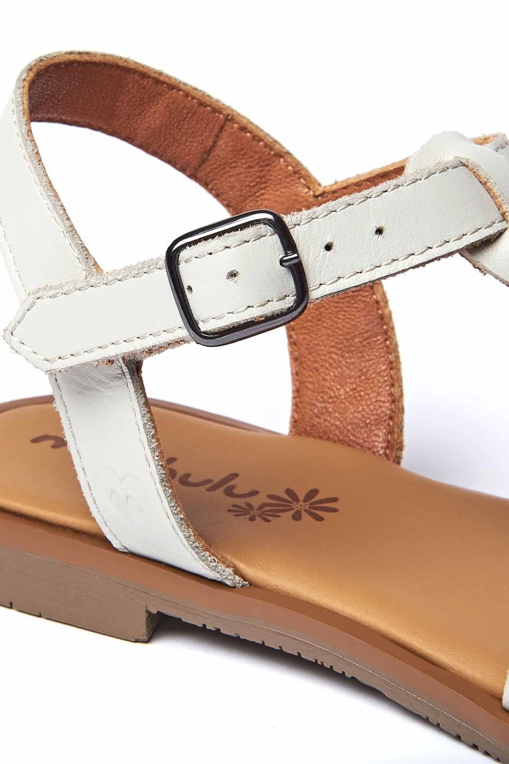 Moshulu Moshulu Women's 'Wasabi' Strappy Leather T-bar Sandals in White - 4