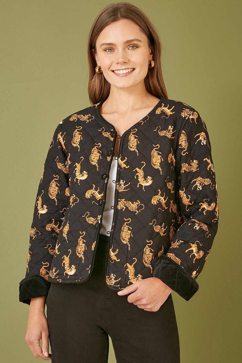 Yumi Yumi Women's Black Velvet Quilted Jacket With Reversible Leopard Lining - 4