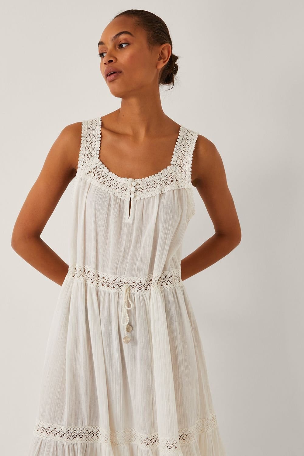 Monsoon Monsoon Women's Maddi Sleeveless Embroidered Midi Dress Cream - 4