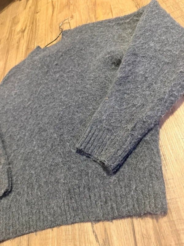 Bershka Bershka Textured Knit Sweater – Size XS (Oversized Fit