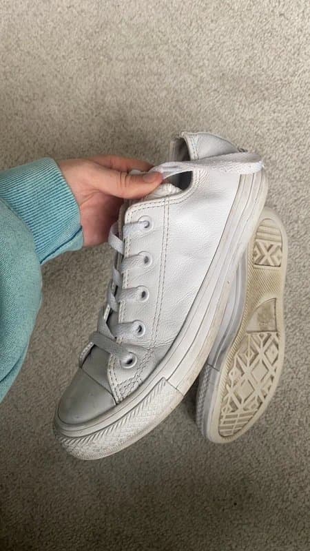 Converse White leather converse