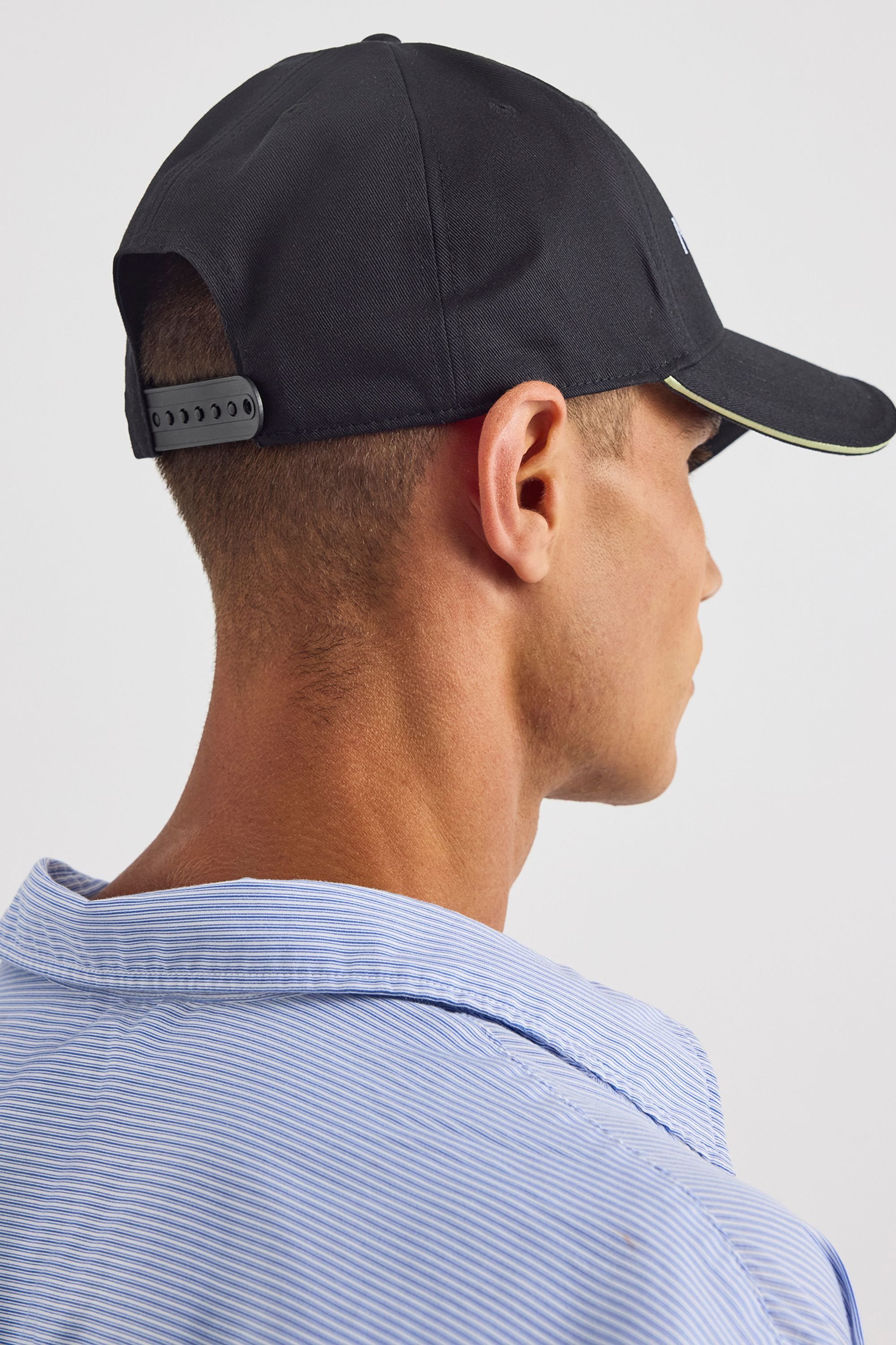 Nautica Nautica Men's Atmore Snapback Cap in Black - 2