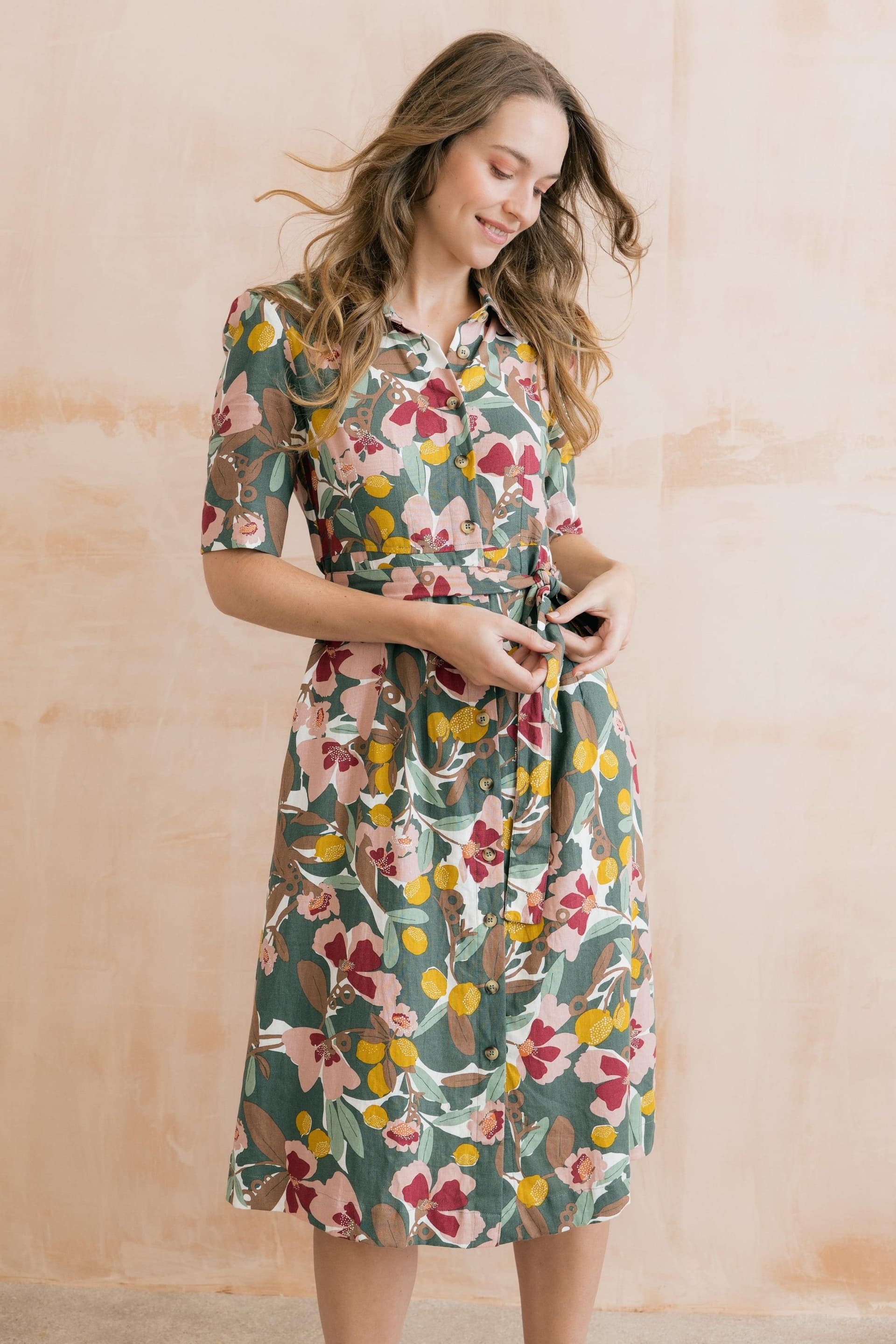 Lily & Me Lily & Me Women's Robyn Ceres Print Viscose Short Sleeve Tea Dress with Side Pockets in Pale Green