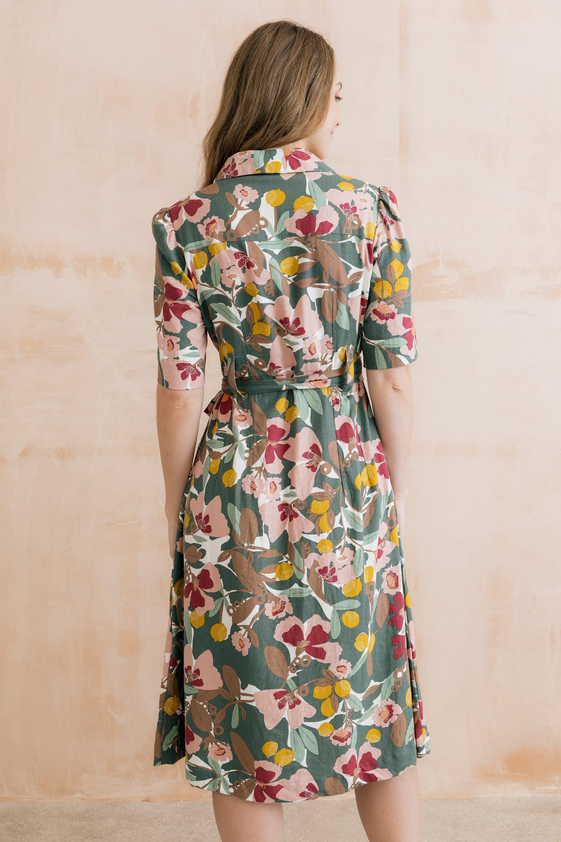 Lily & Me Lily & Me Women's Robyn Ceres Print Viscose Short Sleeve Tea Dress with Side Pockets in Pale Green - 4