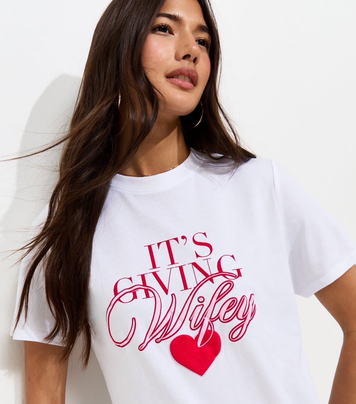 New Look New Look White Cotton 'It's Giving Wifey' T-Shirt