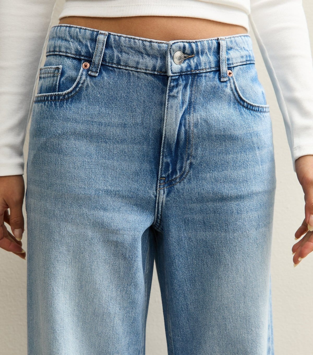 New Look Women's Mid Blue Low Rise Wide Leg Jeans New Look - 4