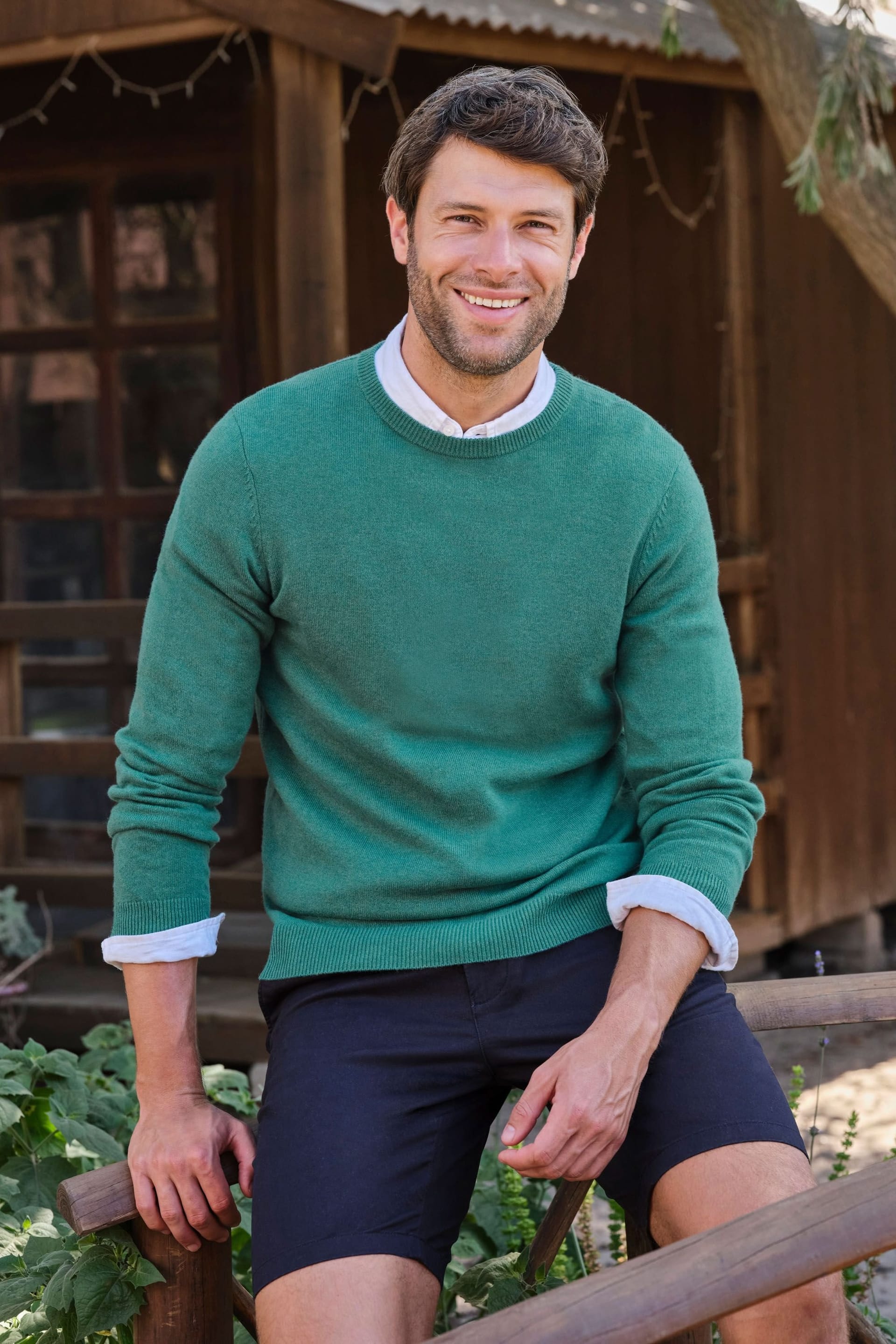 WoolOvers Men's Bright Green Cashmere Merino Crew Neck Jumper