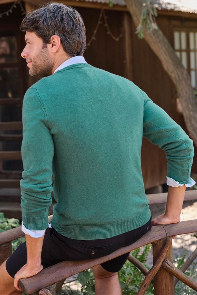 WoolOvers WoolOvers Men's Cashmere Merino Crew Neck Jumper in Bright Green - 3