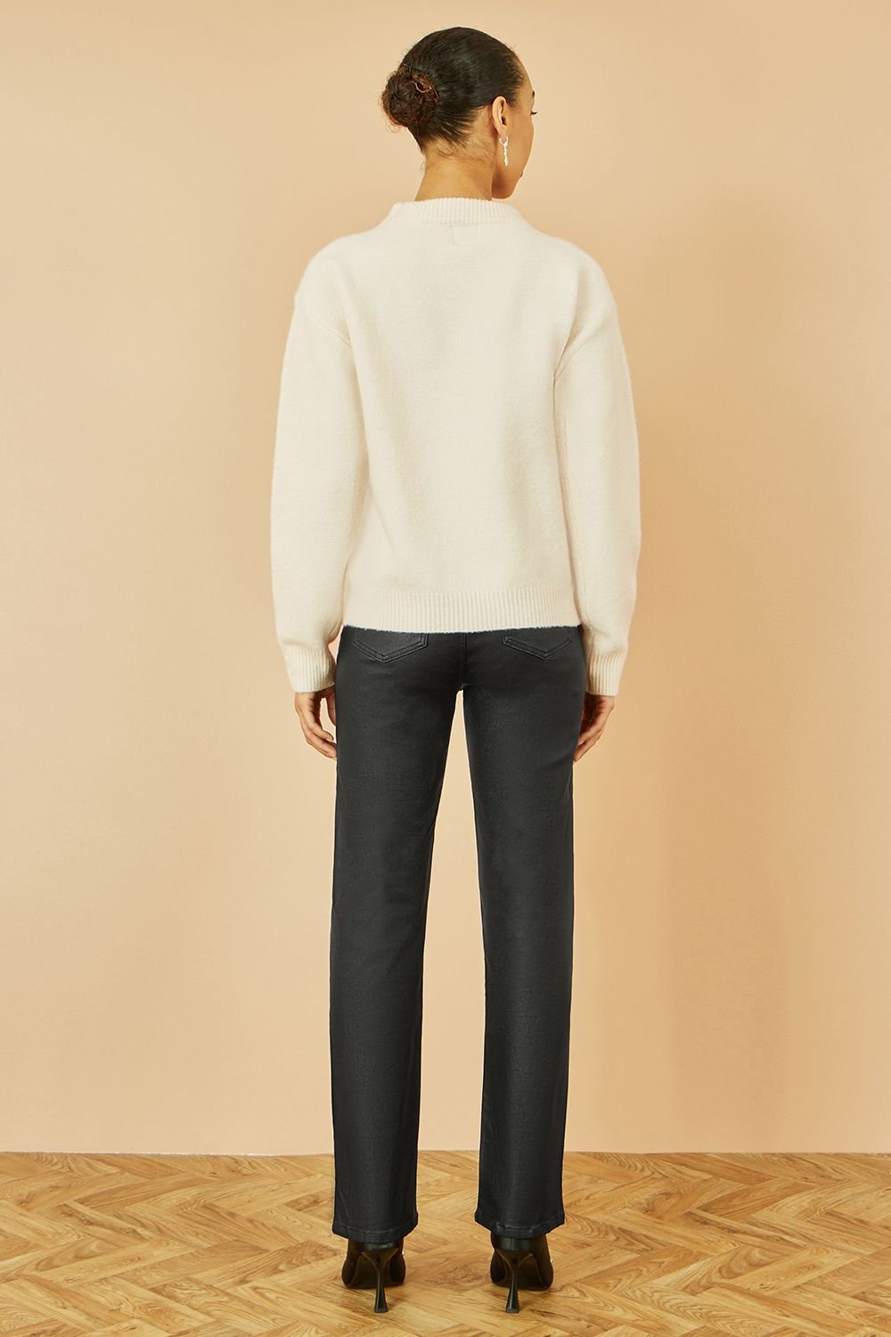 Yumi Yumi Women's Cream Relaxed Knitted Jumper With Sequin Detail - 4