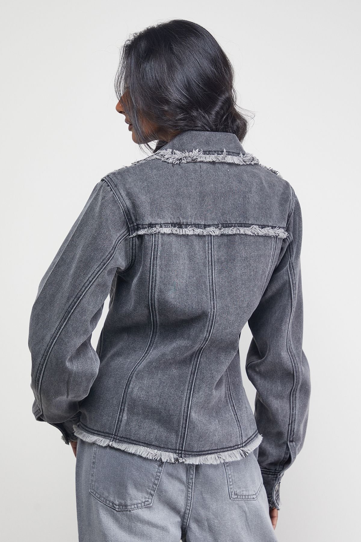 Warehouse Warehouse Women's Front Fitted Denim Jacket With Frayed Hem in Grey - 3