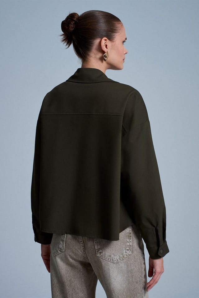 Dilvin Dilvin Women's Oversized Crepe Button-Front Shirt in Khaki - 2