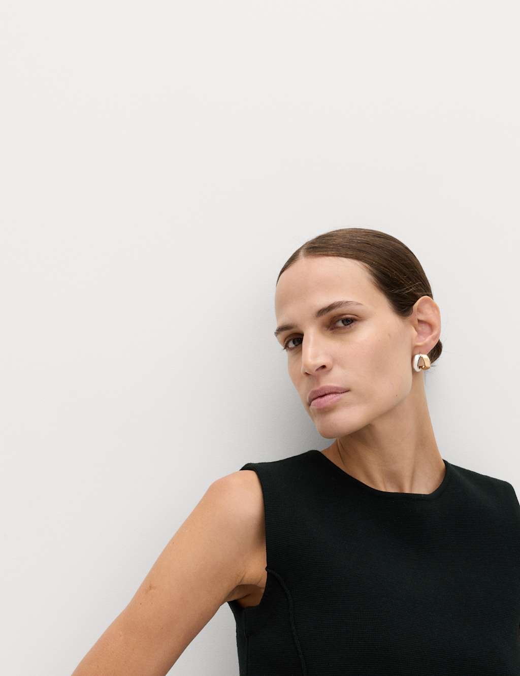 Marks & Spencer M&S Textured Waisted Slim Fit Knitted Vest Black - 4