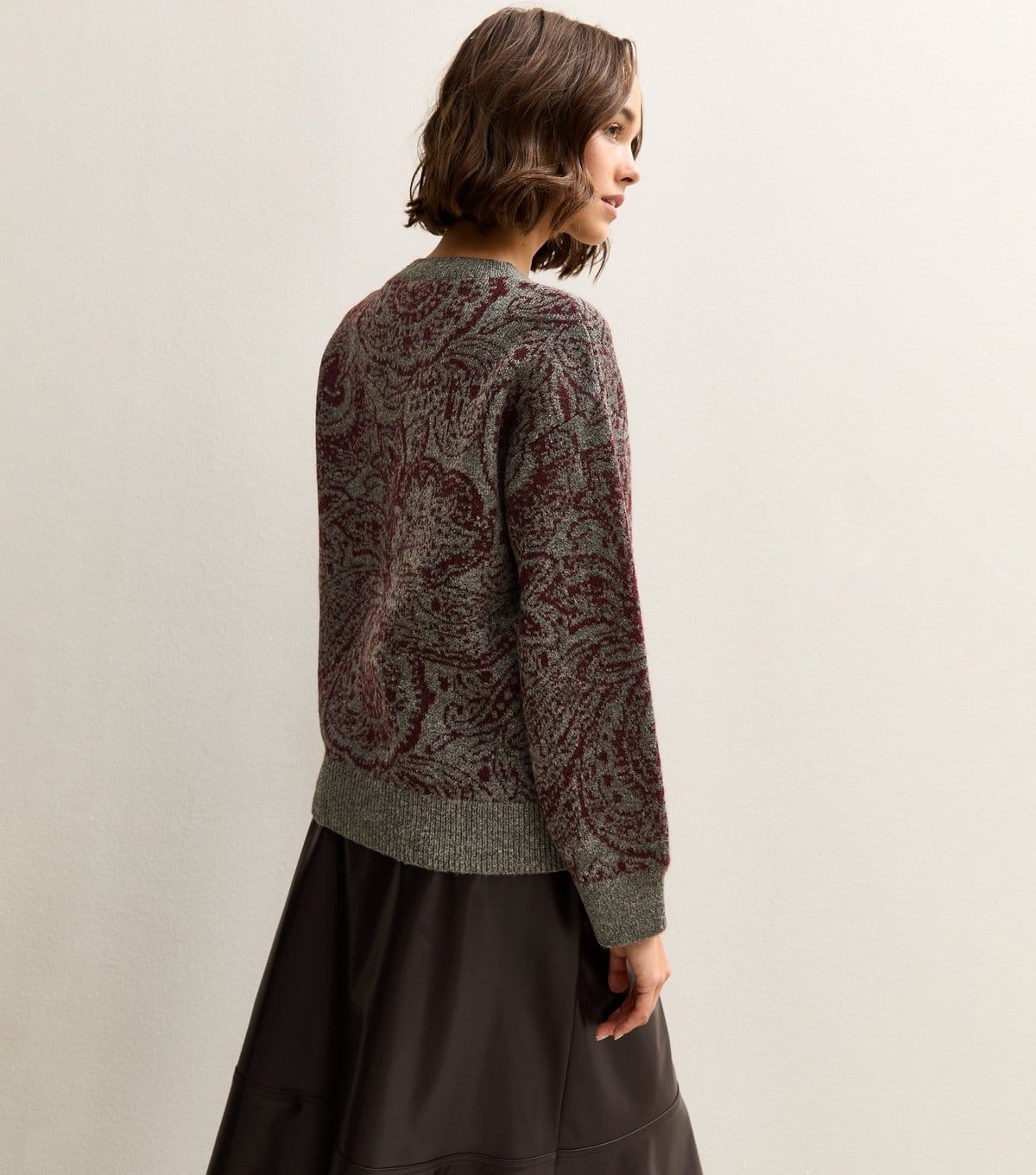 New Look Women's Grey Paisley Crew Neck Jumper New Look - 4