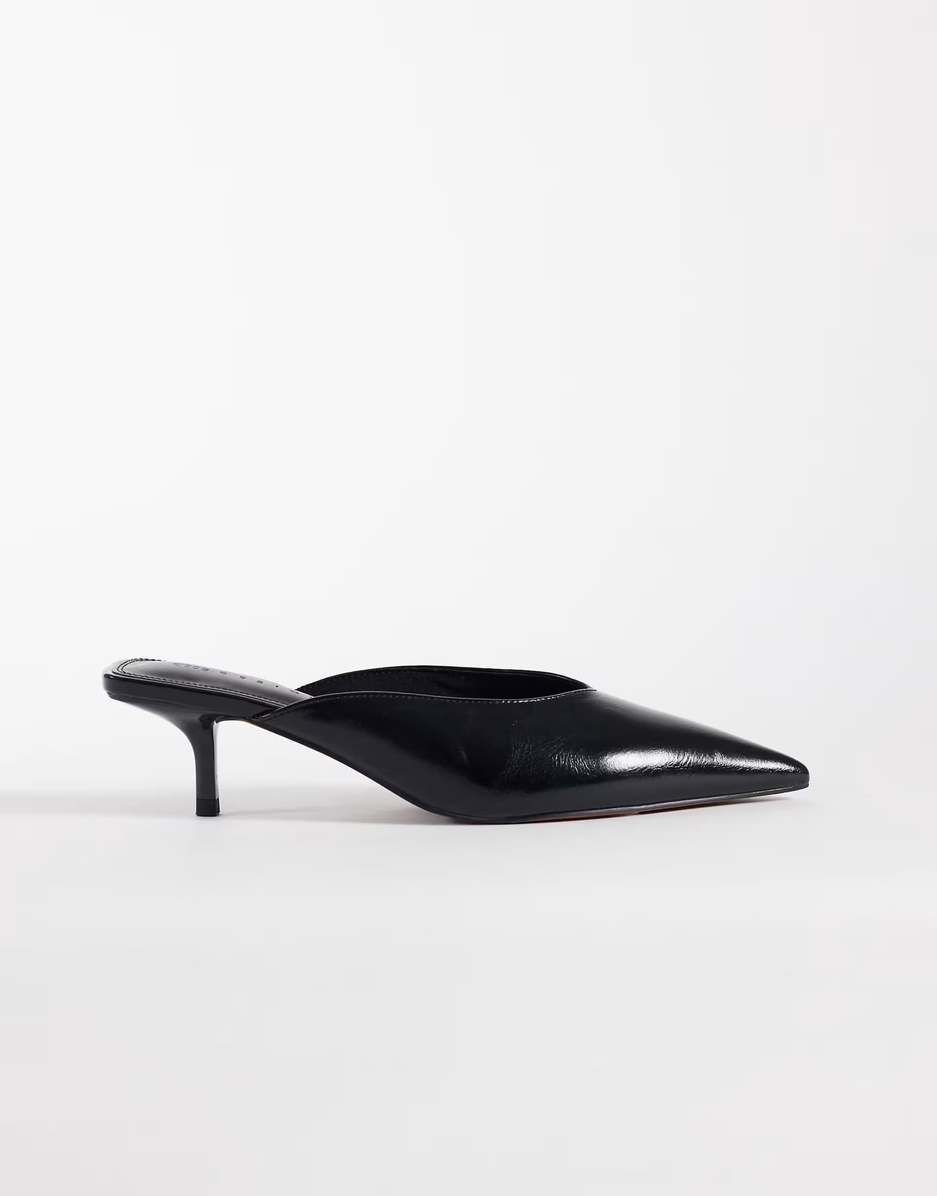 ASOS ASOS DESIGN Surprise pointed kitten heeled mules in black