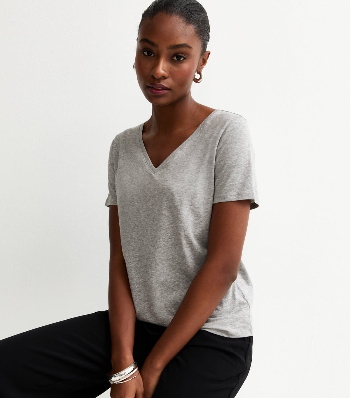 New Look Women's Grey Cotton V-Neck T-Shirt New Look