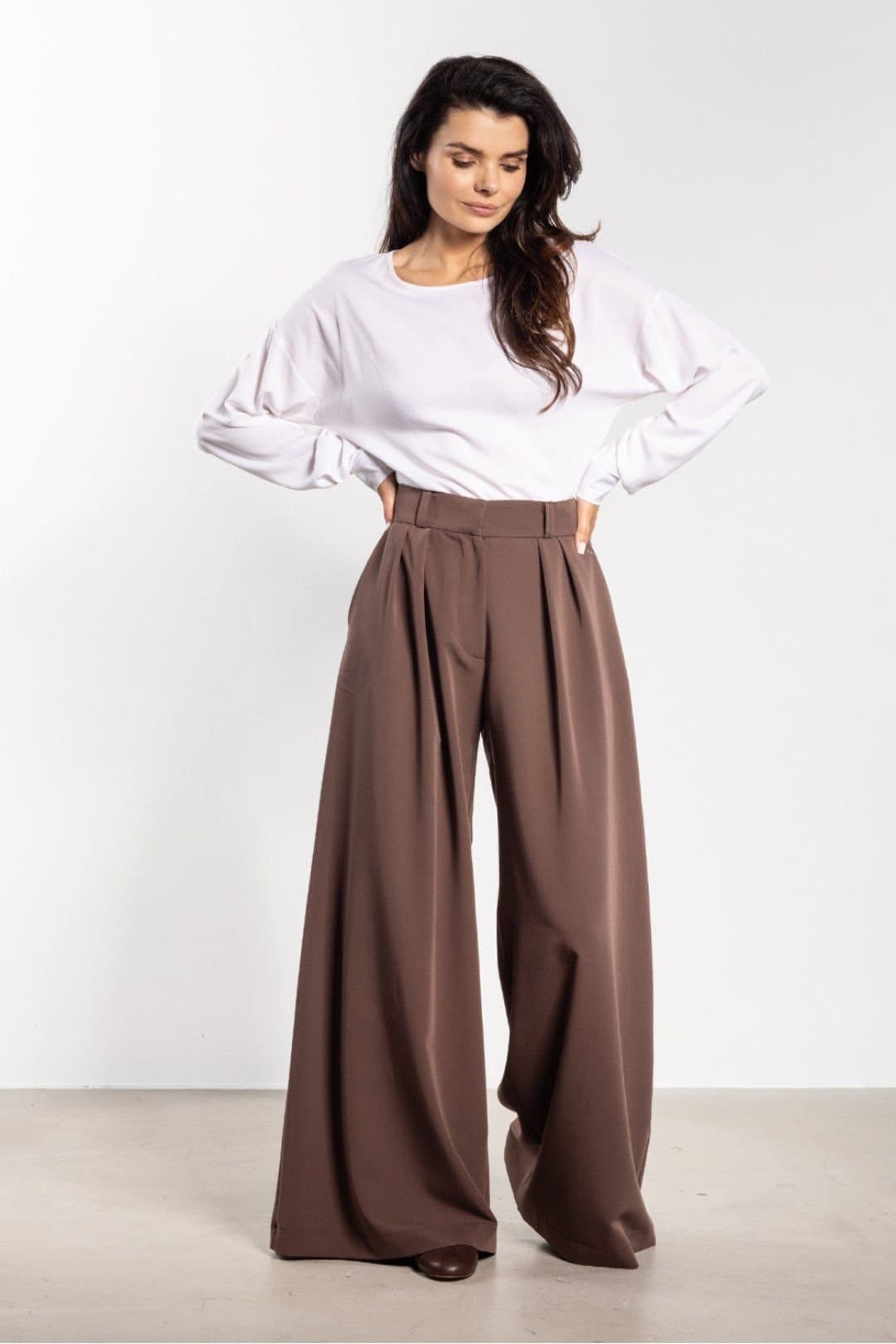 Love Lace Love Lace Women's High Waist Flared Wide Leg Trousers with Pockets in Brown