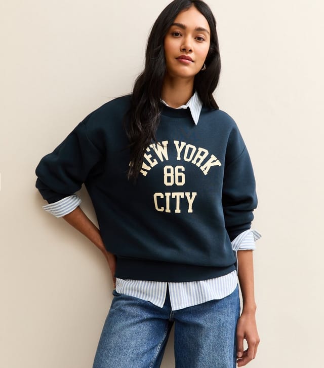 New Look Women's Navy New York Logo Crew Neck Sweatshirt New Look - 2