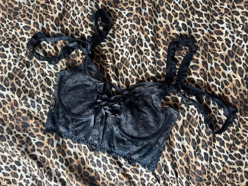 ASOS Lacy black crop top/bra corset style ASOS 34D - 1