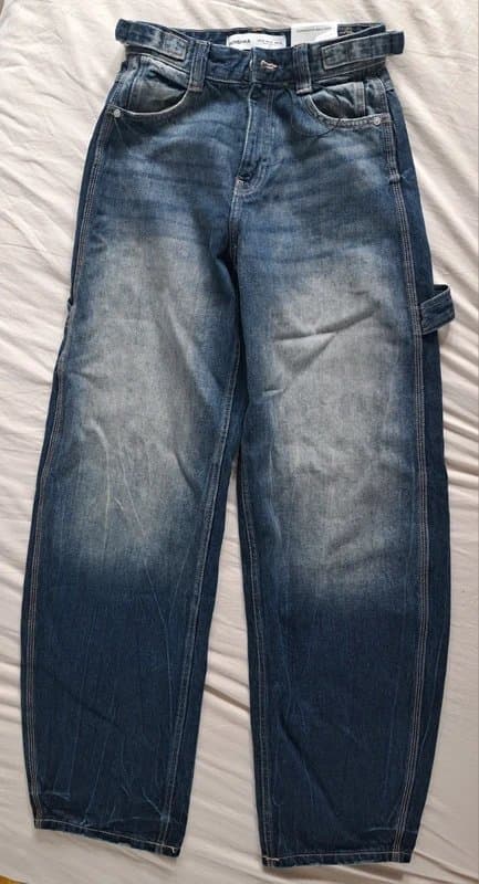 Bershka Bershka carpenter balloon jeans (size 34)