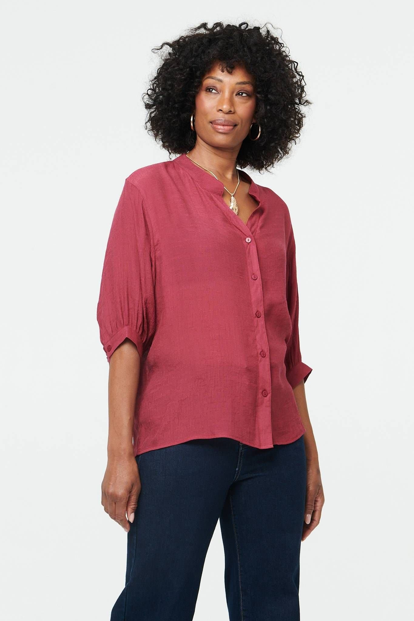 Izabel London Izabel London Women's Relaxed 3/4 Sleeve Collarless Shirt in Burgundy