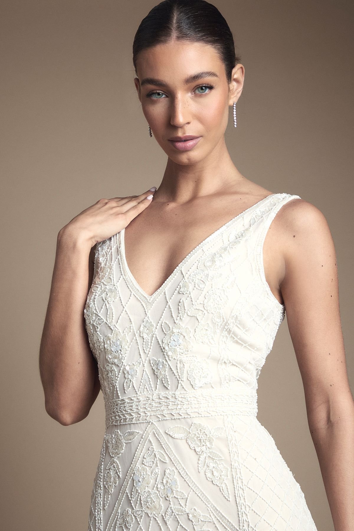 Coast Coast Women's Honoured Plunge Floral Vintage Embellished Wedding Dress in Ivory - 4