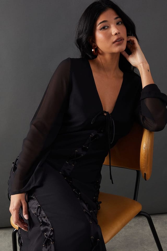 Warehouse Warehouse Women's Chiffon Lace Up Panelling Midi Dress in Black - 2