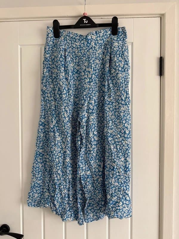 New Look Floral culottes