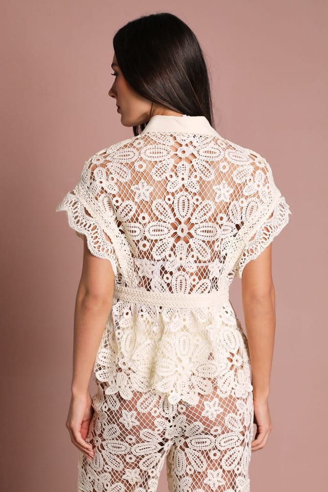 Coast Coast Women's Crochet Lace Pearl Button Wedding Blouse in Ivory - 3