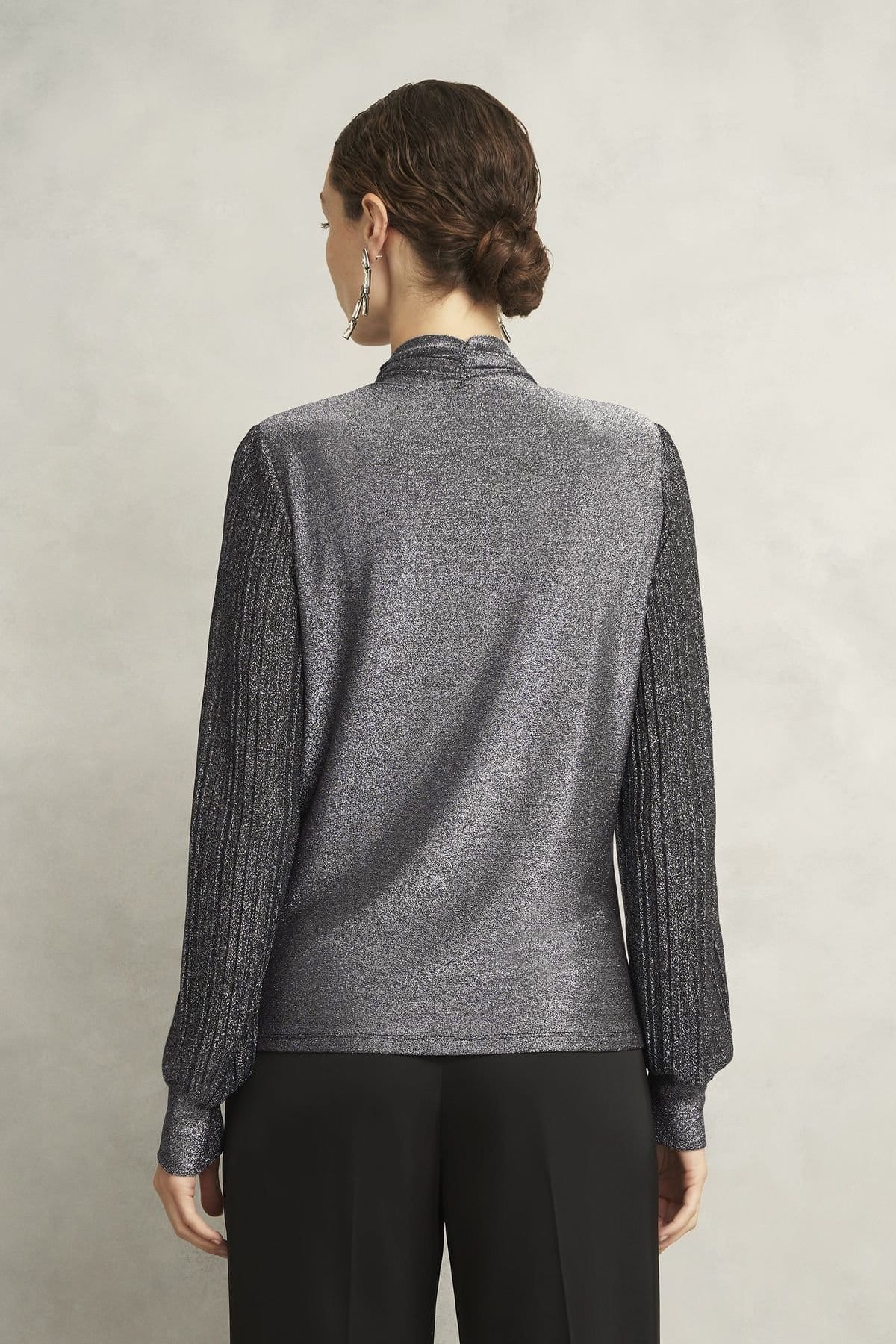 Hobbs London Hobbs London Women's Ashley Twist Detail Sparkle Top in Dark Grey - 4