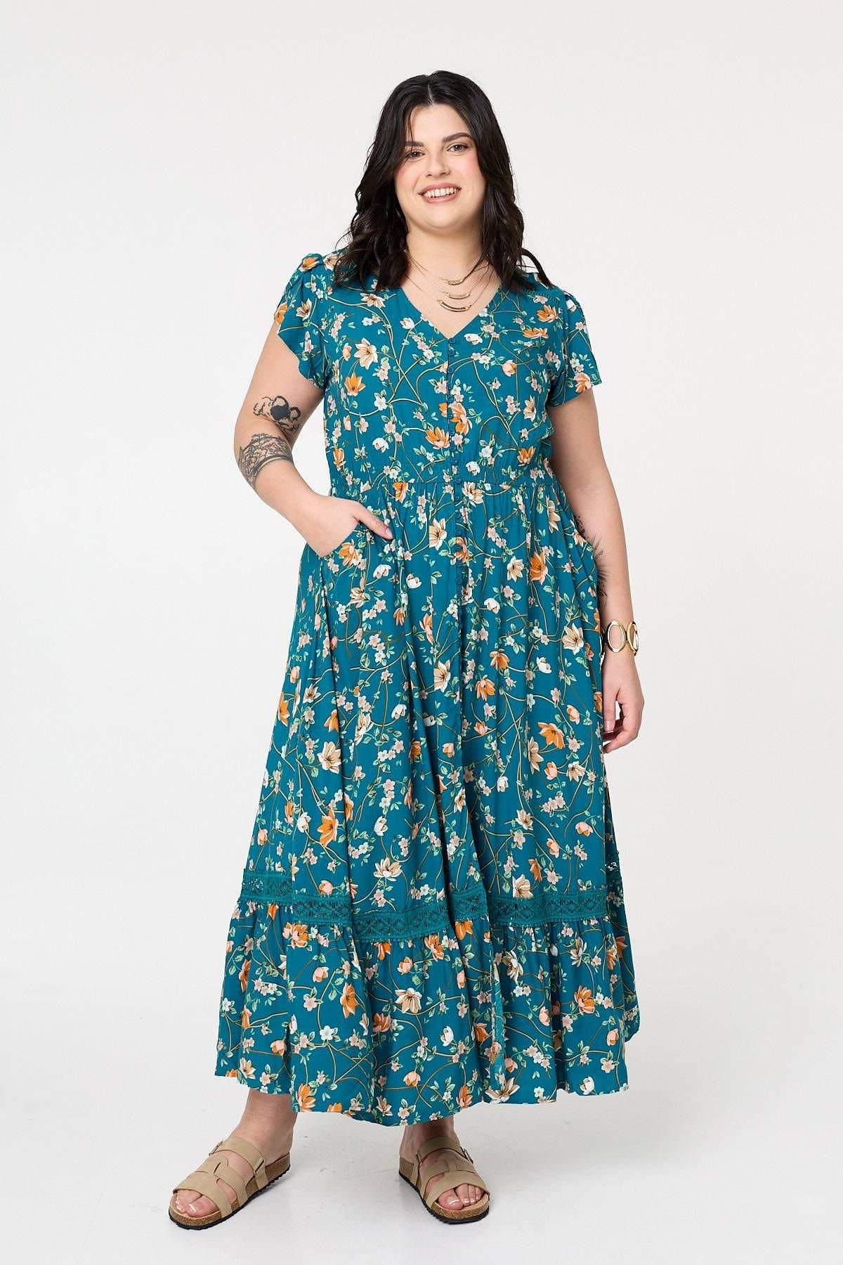 Izabel Curve Izabel Curve Women's Curve Floral Cap Sleeve Lace Maxi Dress in Green
