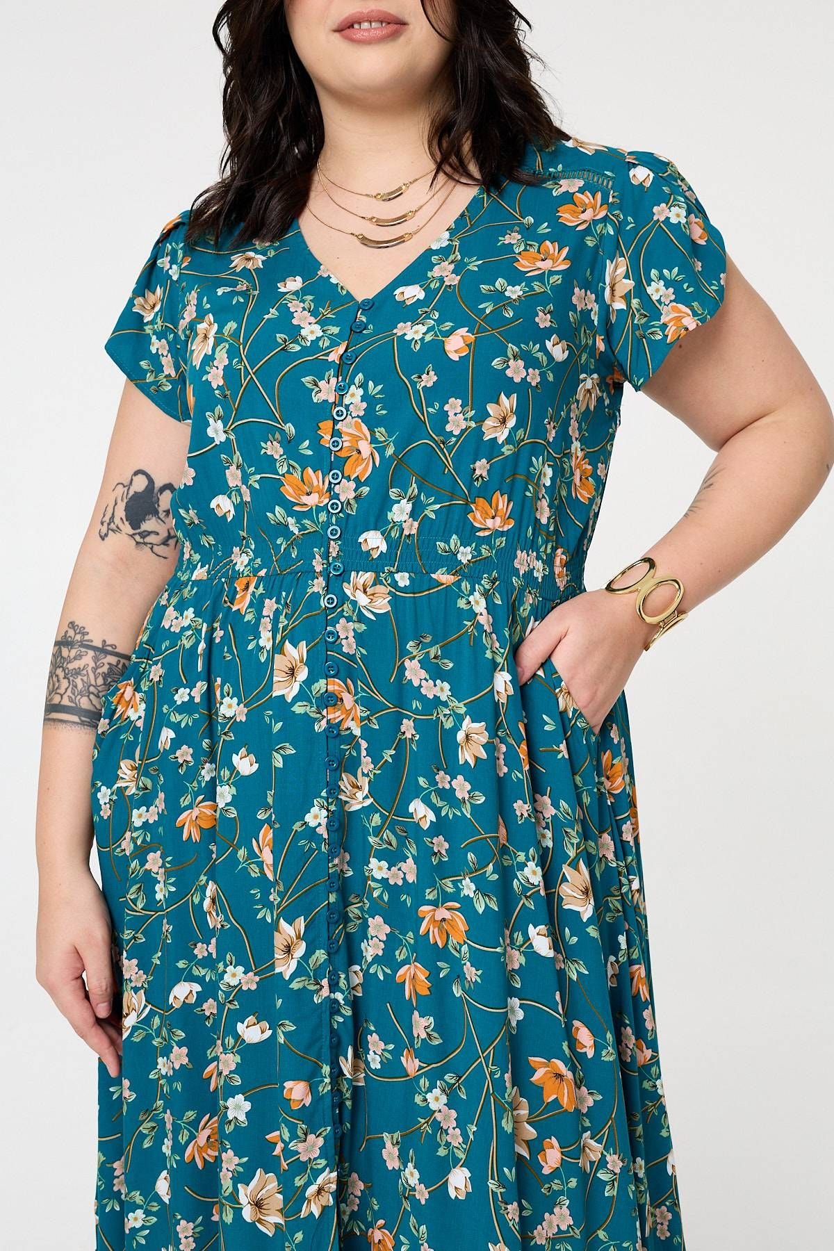 Izabel Curve Izabel Curve Women's Curve Floral Cap Sleeve Lace Maxi Dress in Green - 2