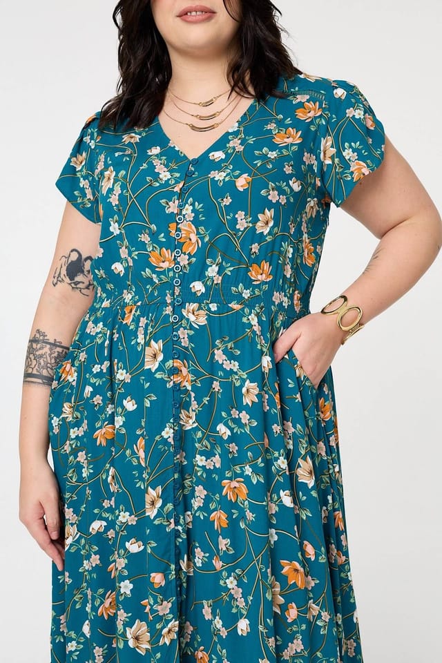 Izabel Curve Izabel Curve Women's Curve Floral Cap Sleeve Lace Maxi Dress in Green - 2