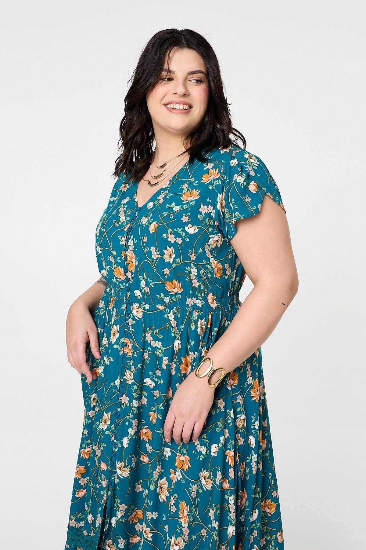 Izabel Curve Izabel Curve Women's Curve Floral Cap Sleeve Lace Maxi Dress in Green - 4