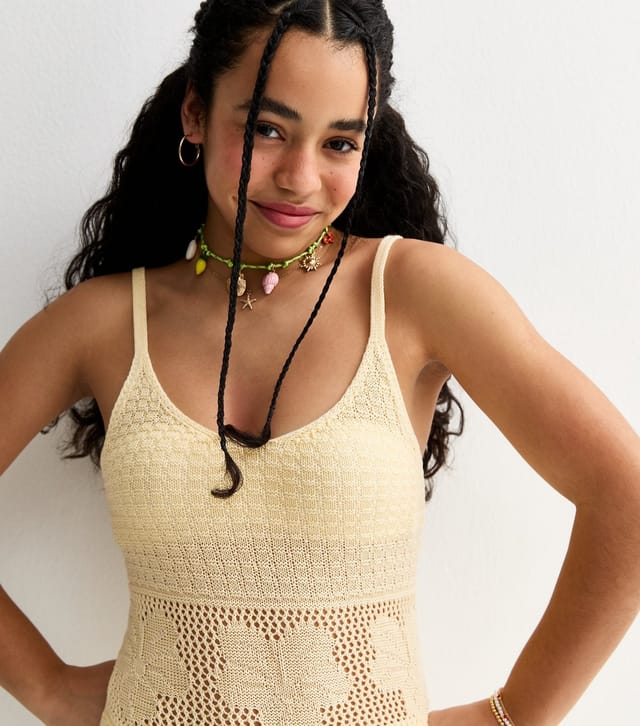 New Look Girls' Light Yellow Cotton Panelled Crochet Mini Dress New Look - 3