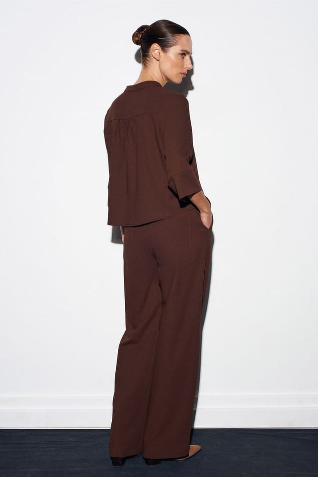 Dilvin Dilvin Women's Wide-Leg Crepe Trousers in Chocolate - 2