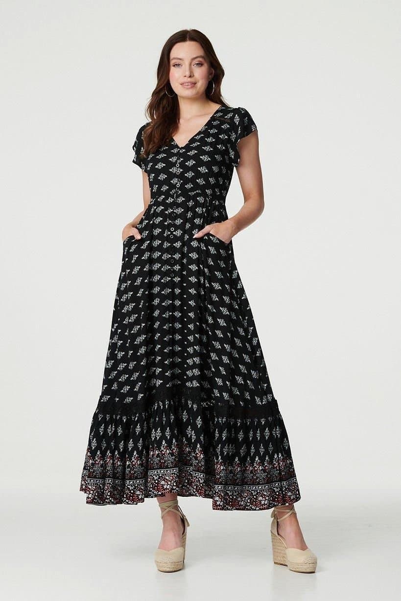 Izabel London Izabel London Women's Printed V-Neck Lace Hem Maxi Dress in Black
