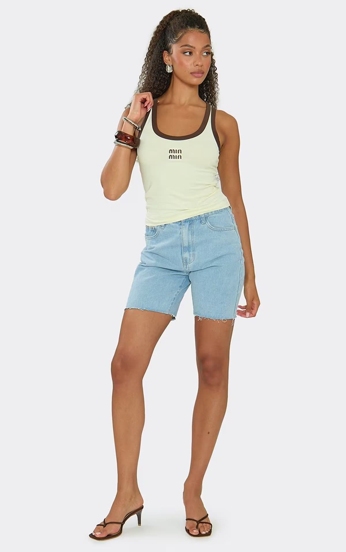 EGO Sleeveless Min Min Graphic Contrast Hem Racer Top In Lemon, Women's Size UK 6