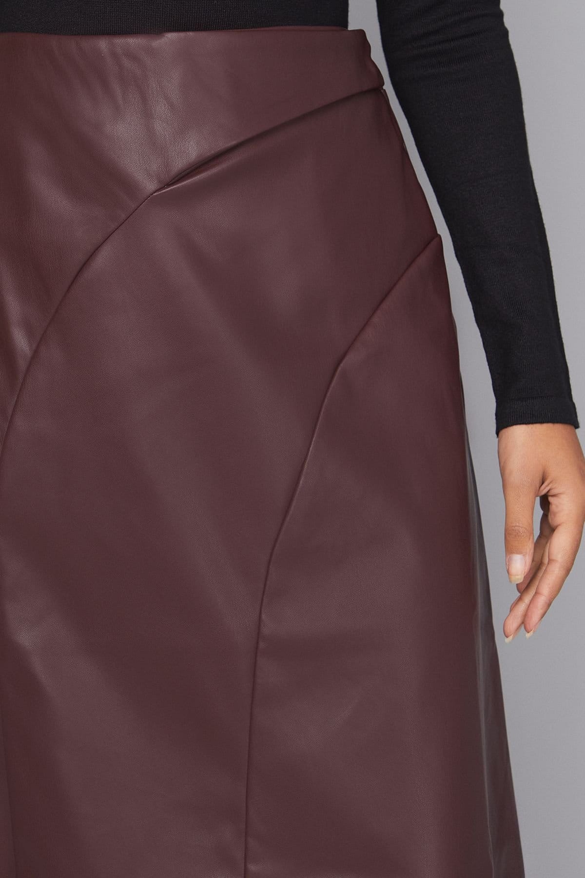 Wallis Wallis Women's Faux Leather Pleated Wrap Skirt in Wine - 4