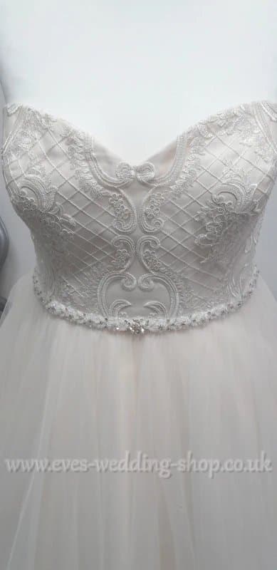 White Rose White Rose ivory rum pink? tulle wedding dress UK 24
