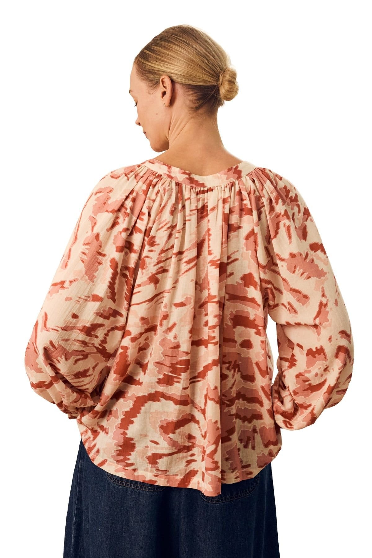 Celtic & Co Celtic & Co Women's Long Sleeve Tie Neck Swing Shirt in Dusty Pink - 4