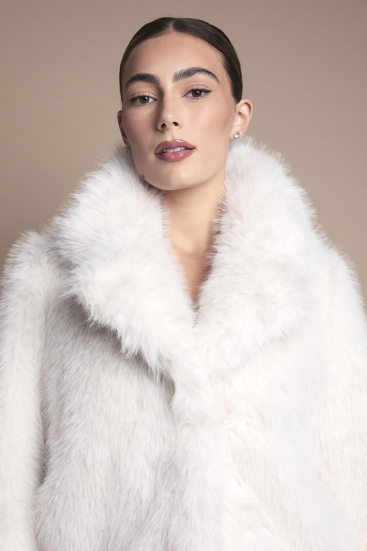 Coast Coast Women's Ivory Occasion Short Faux Fur Coat - 4