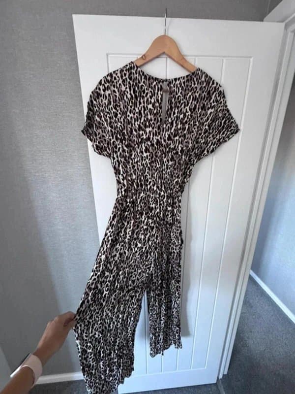 New Look New Look Animal Print Jumpsuit – Wide ¾ Leg – BNWT