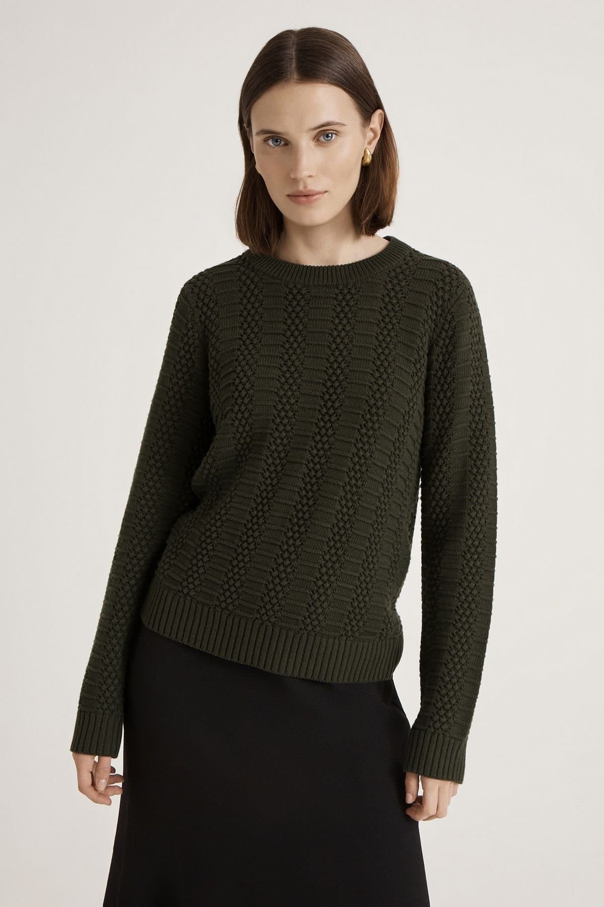Finery London Finery London Women's Nova Round Neck Knitted Sweater in Dark Olive