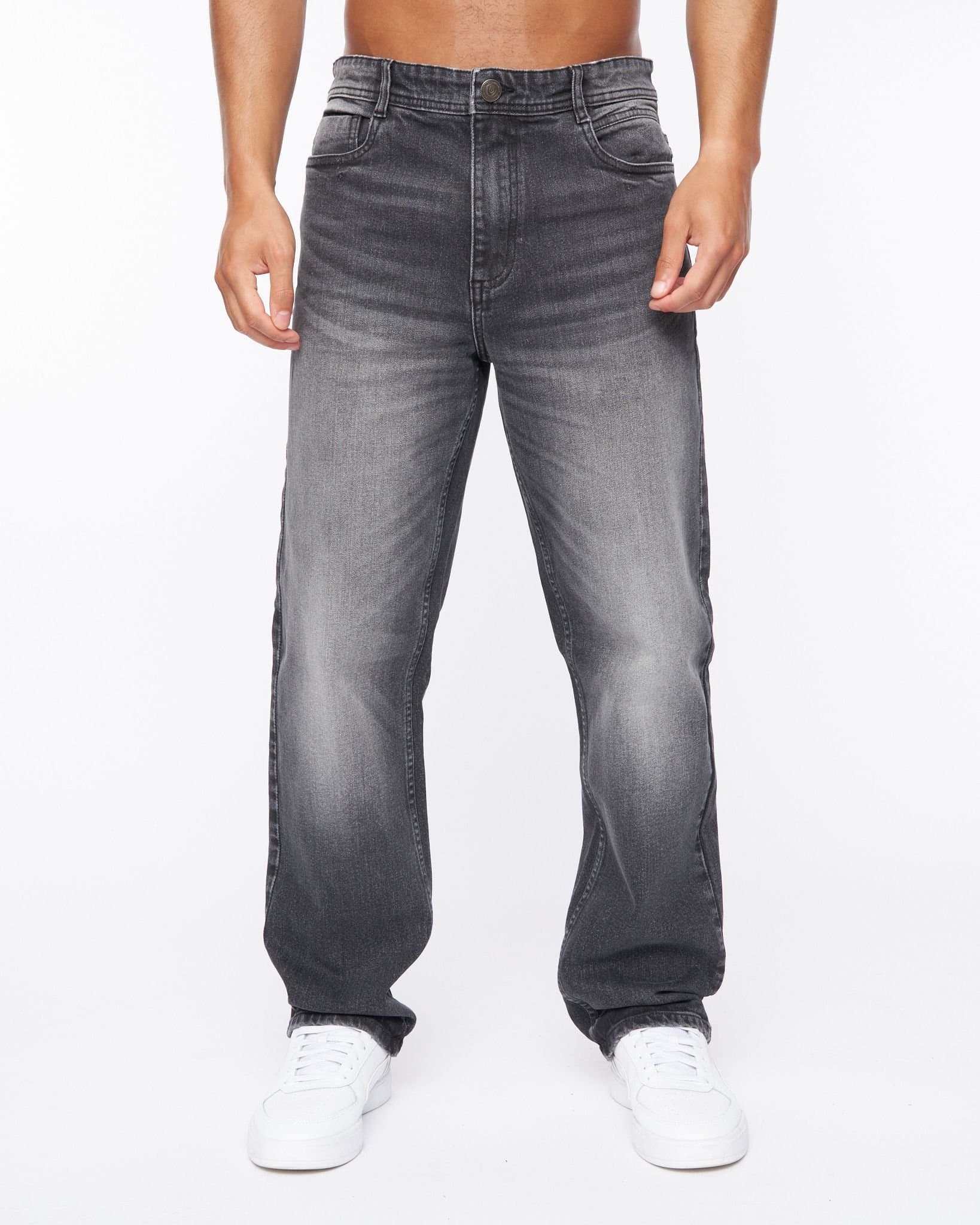 Duck&Cover Duck&Cover Rushawn Men's Modern Slim-Fit Jeans in Black