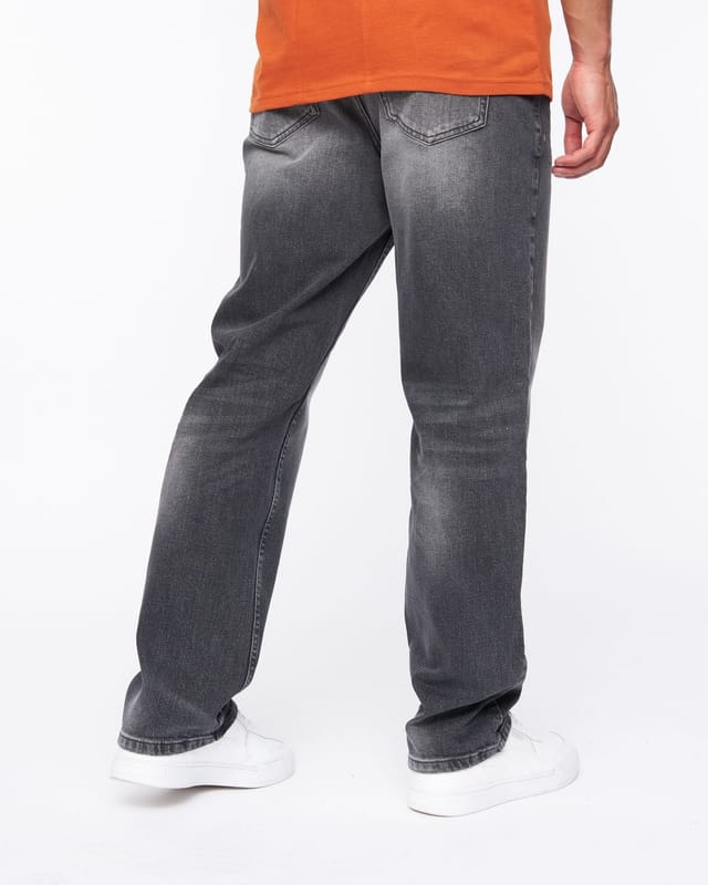 Duck&Cover Duck&Cover Rushawn Men's Modern Slim-Fit Jeans in Black - 3