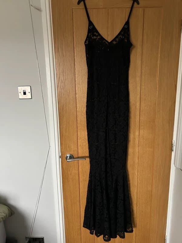 PrettyLittleThing Women’s maxi lace dress