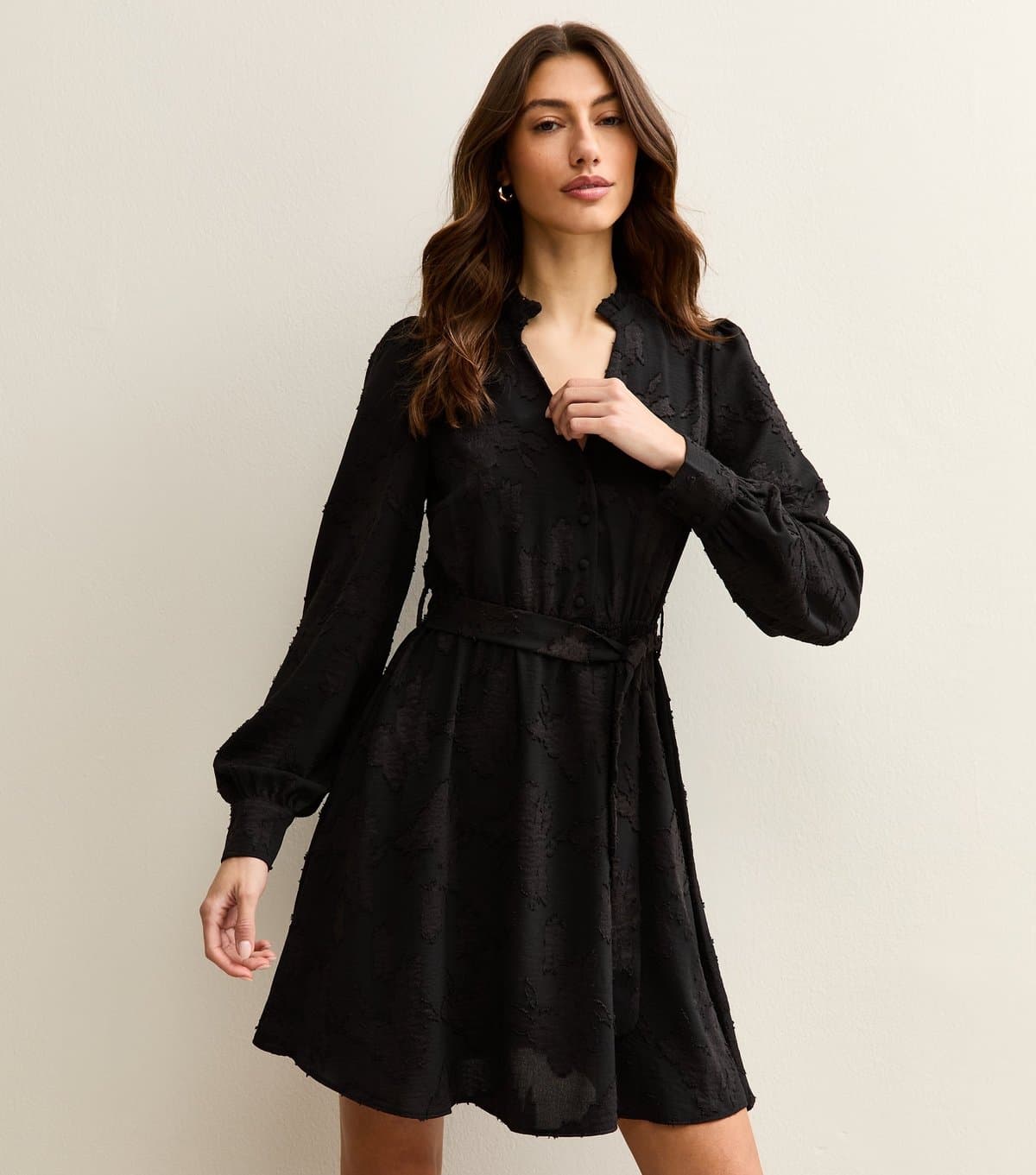 New Look Women's Tall Black V-Neck Patterned Belted Mini Dress New Look