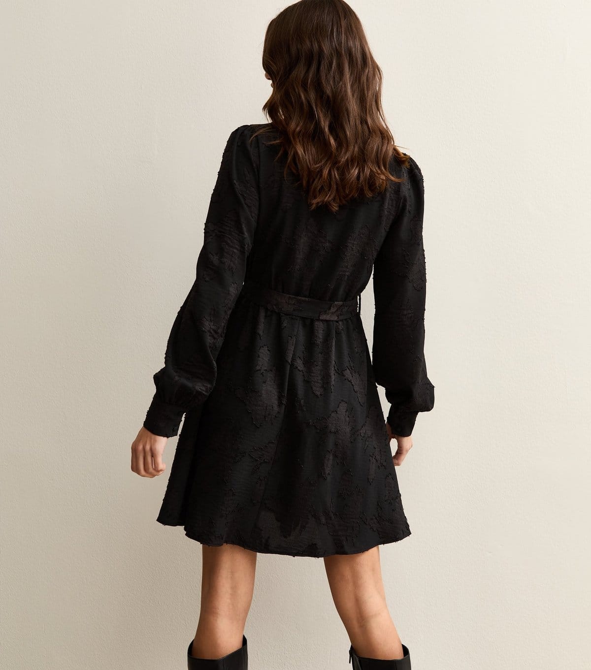 New Look Women's Tall Black V-Neck Patterned Belted Mini Dress New Look - 4